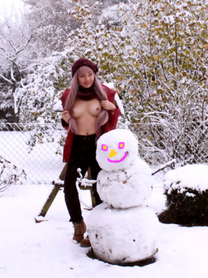 I Made A Snowman! And Here's My Boobs. [img]
