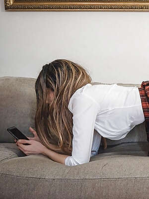 It’s Ok To Wear Skirts Without Panties?